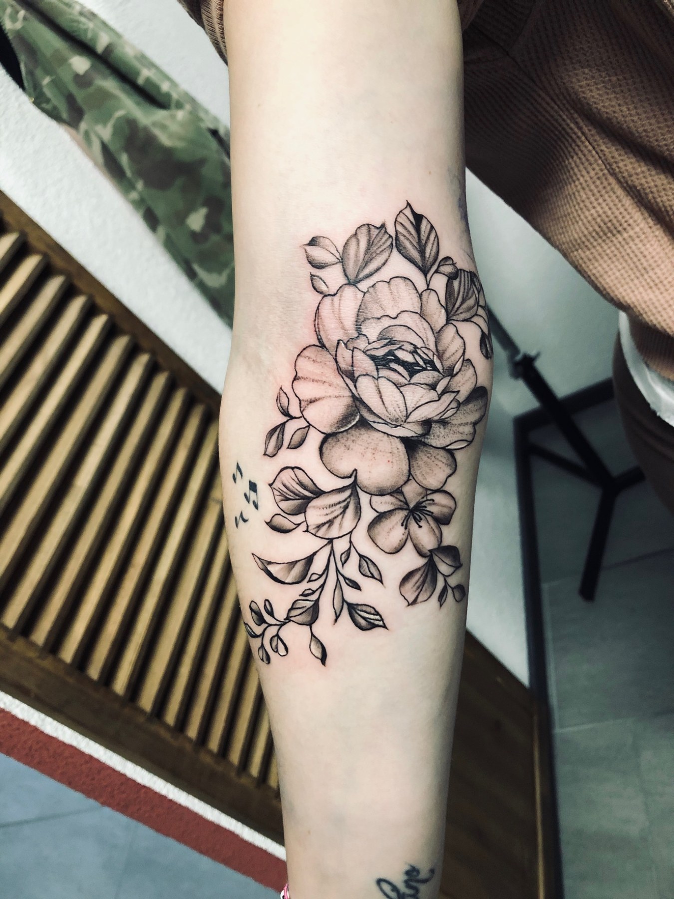 Floral tattoo alternate view